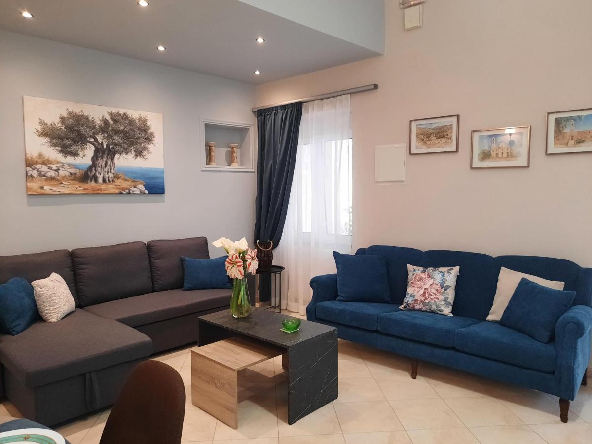 Pavlos Appartement *
